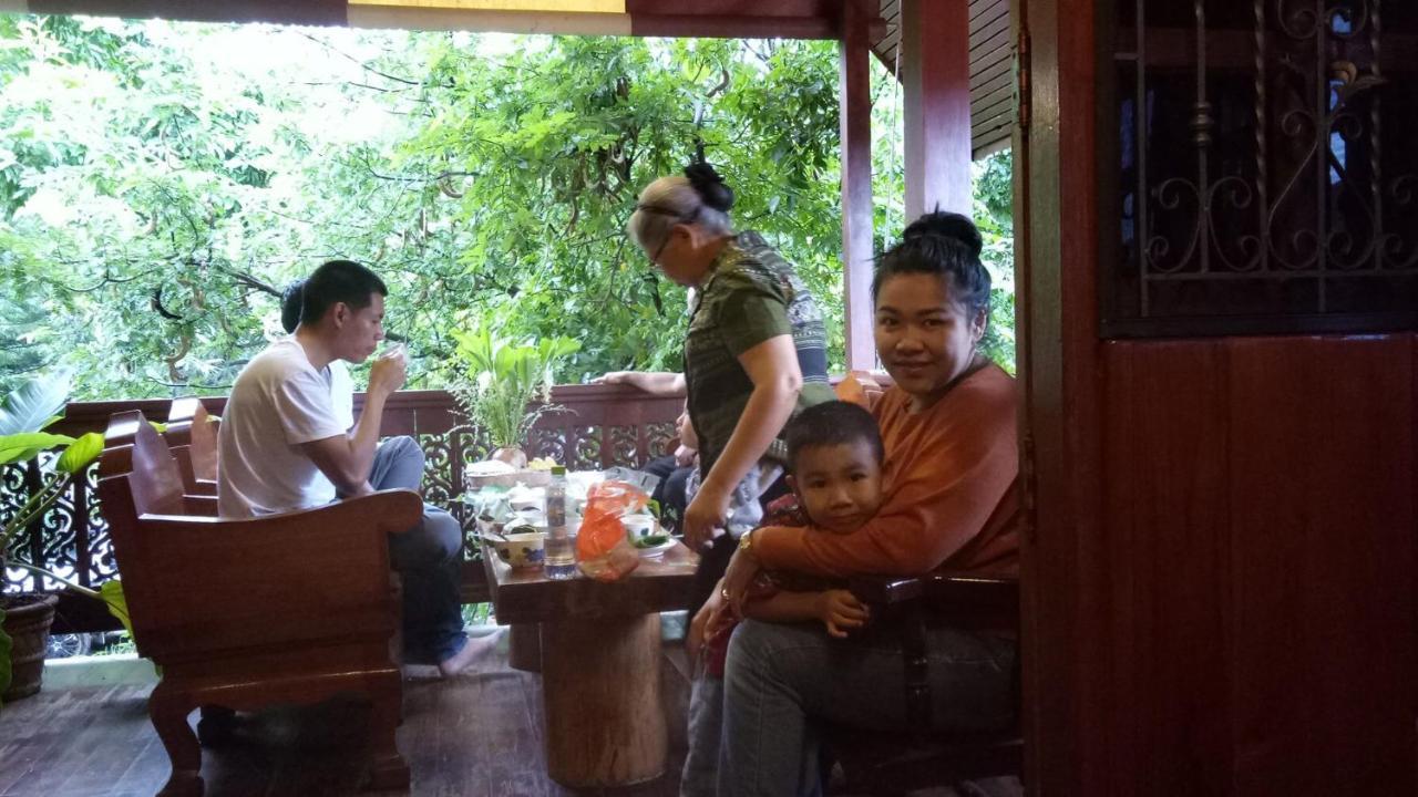 The Local Mae Hong Son Apartment Exterior photo